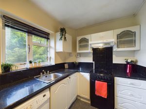 kitchen - click for photo gallery